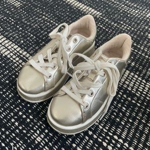 Girls Gold Metallic Sneakers